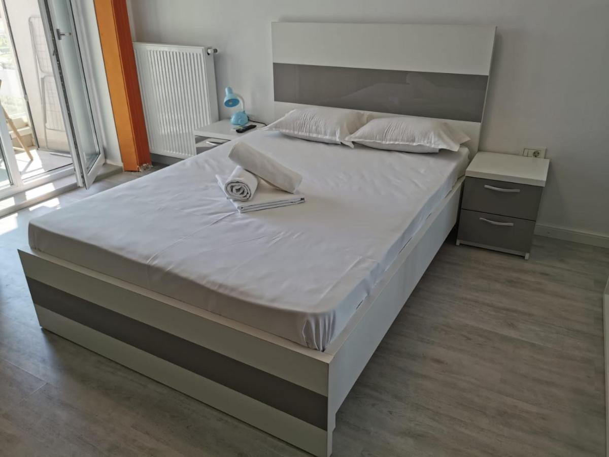 Grand Mamaia Lake Apartments Констанца Экстерьер фото