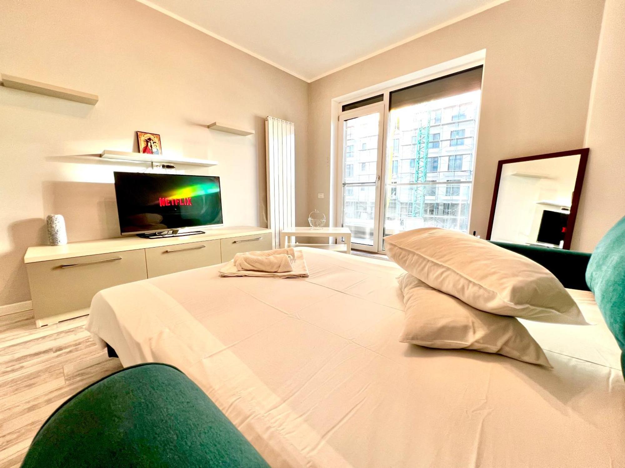 Grand Mamaia Lake Apartments Констанца Экстерьер фото