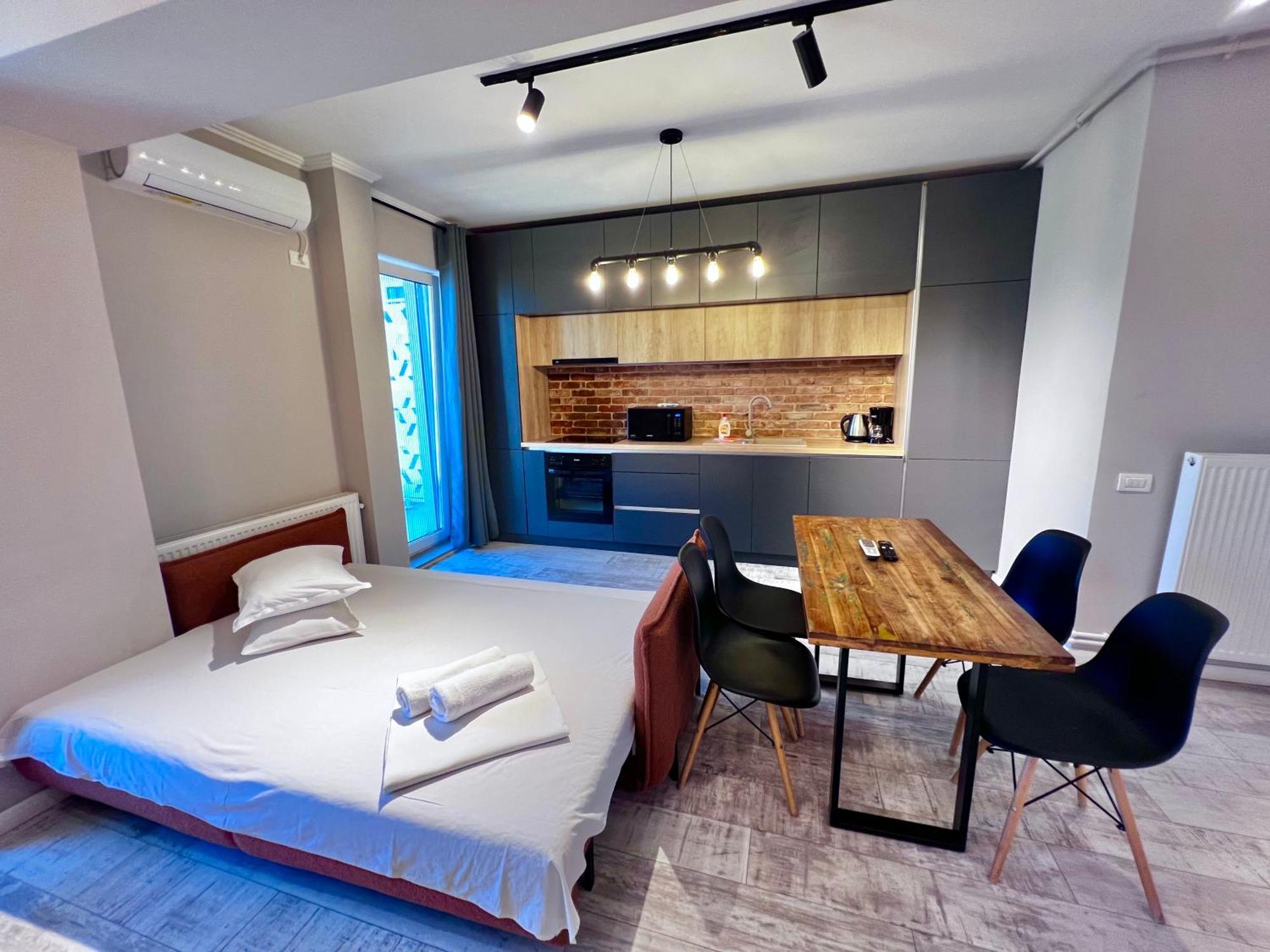 Grand Mamaia Lake Apartments Констанца Экстерьер фото